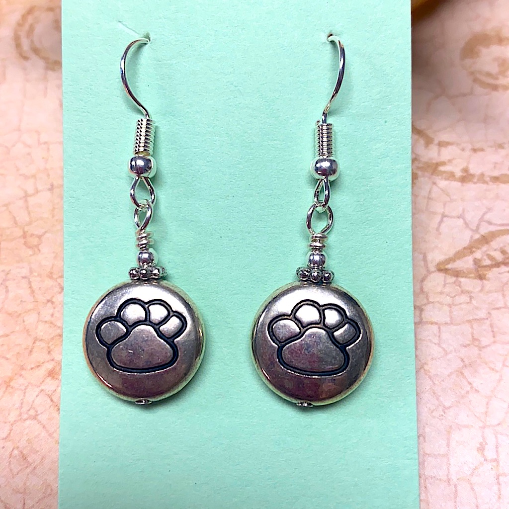 New Nwot Paw Print Earrings Round Silver Plate